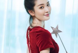 娱乐吃瓜酱乔欣,从“娱乐吃瓜酱”到人气小花，她的蜕变之路